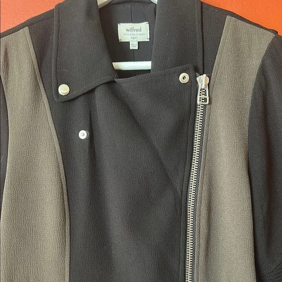 Aritzia Wilfred Black and Brown Bomber Jacket - Picture 6 of 16